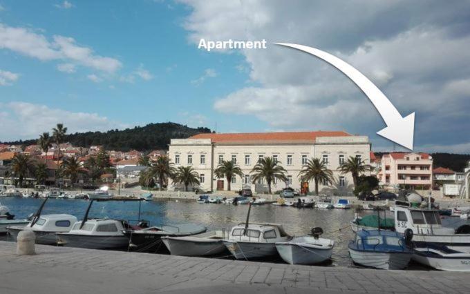 Apartman Tudor Stari Grad  Eksteriør bilde
