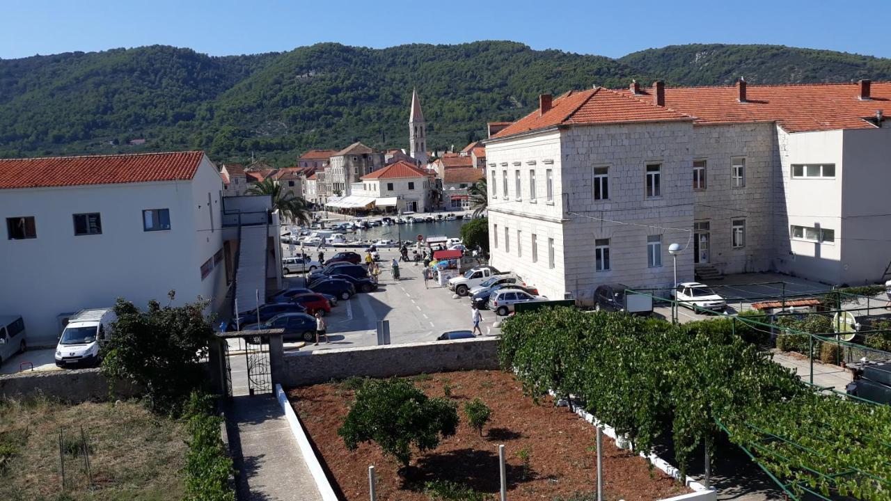 Apartman Tudor Stari Grad  Eksteriør bilde